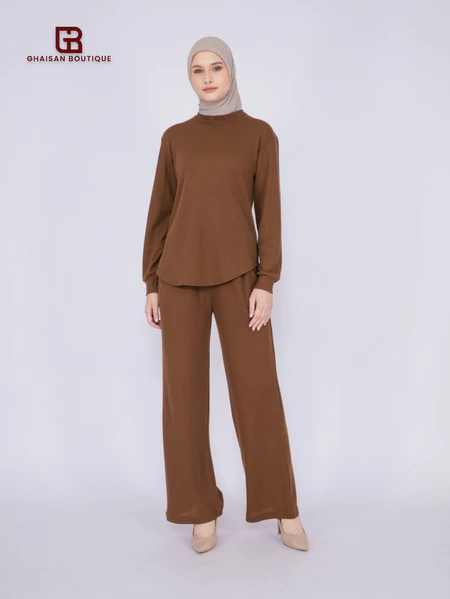 setelan baju dan celana kulot wanita